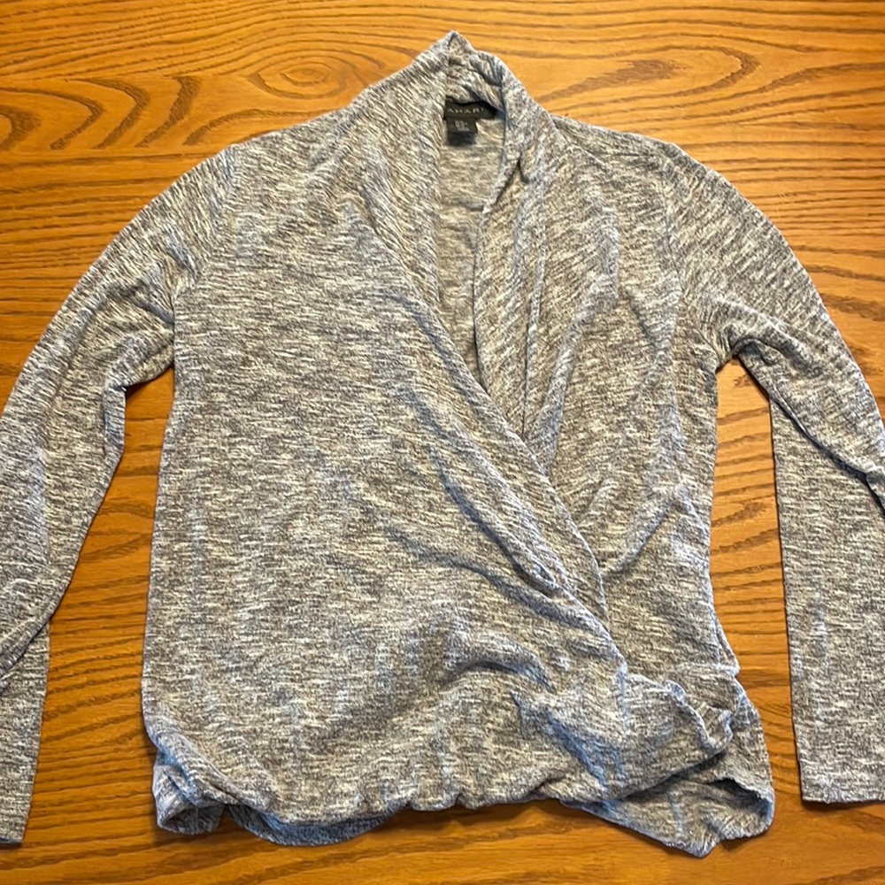 Tahari Casual sweater